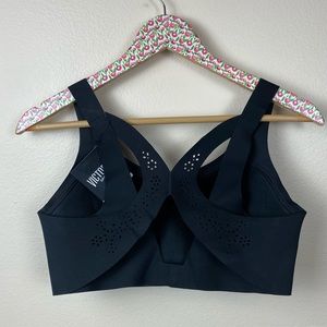 NWT Victoria Sport Max angel wing bra 36C black